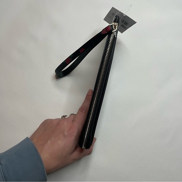 Kate Spade Rose Floral Print Lucy Medium L-Zip Black PVC Wristlet One Size NWT - Picture 11 of 16